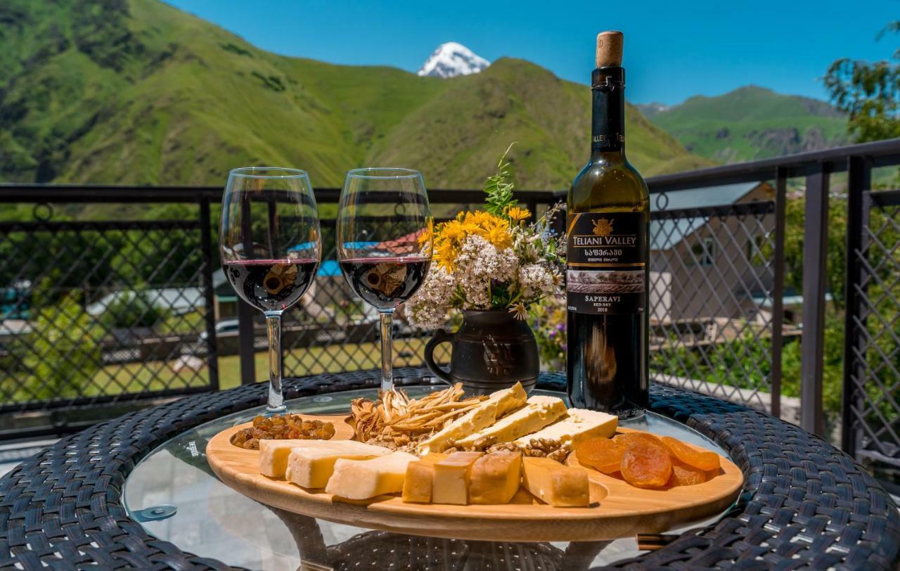 Travel Inn Kazbegi Eksteriør bilde